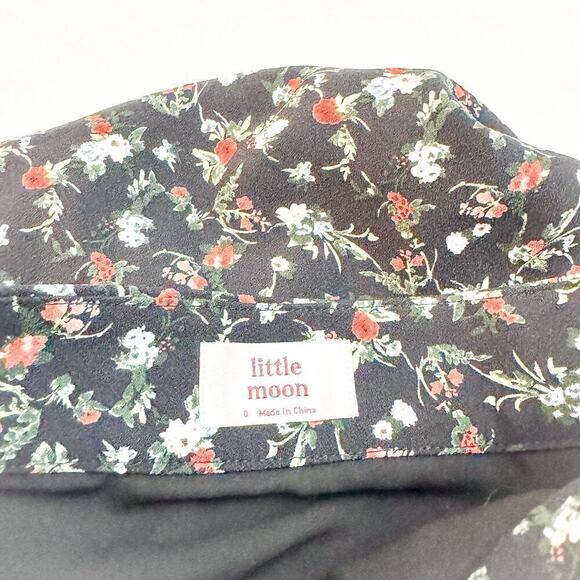 Little Moon Aritzia Navy Flower Print Mini Skirt Size Small MINT - Picture 3 of 6